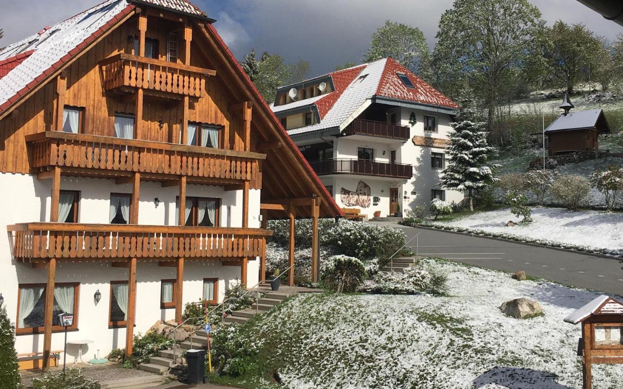 Schwarzwald-Hotel Kraeutle Feldberg  Bagian luar foto